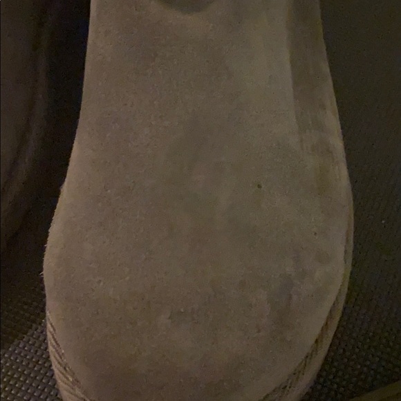 Boots - Picture 3 of 5